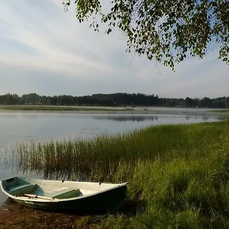 Lohirannan Lomakylae 营地 *